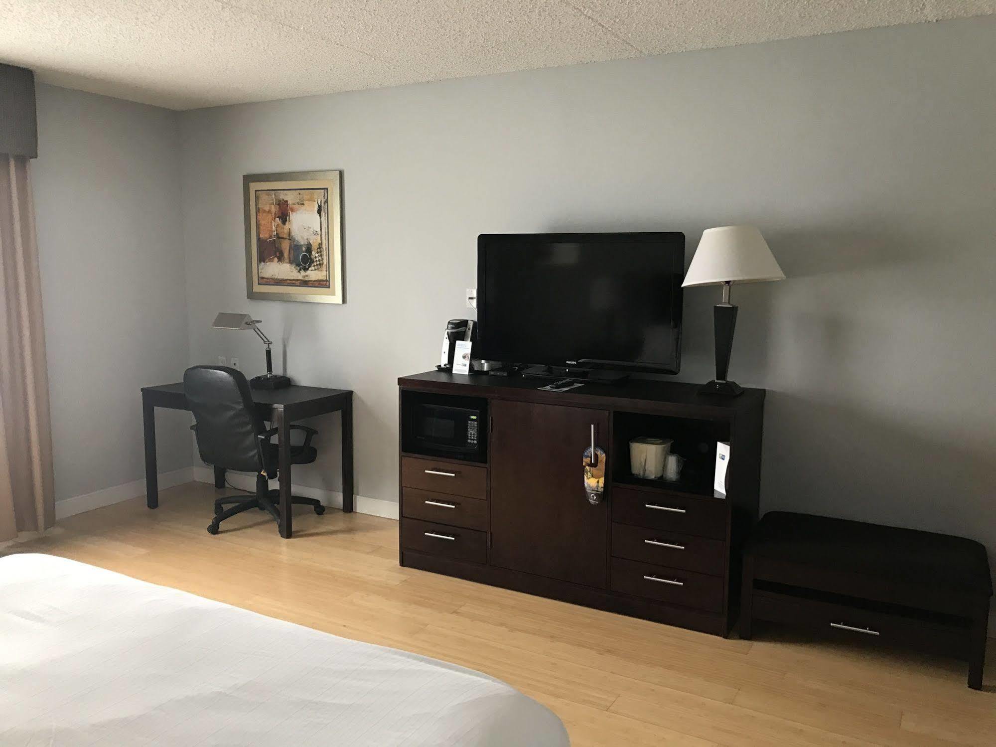 Holiday Inn Express - Bentleyville Екстер'єр фото