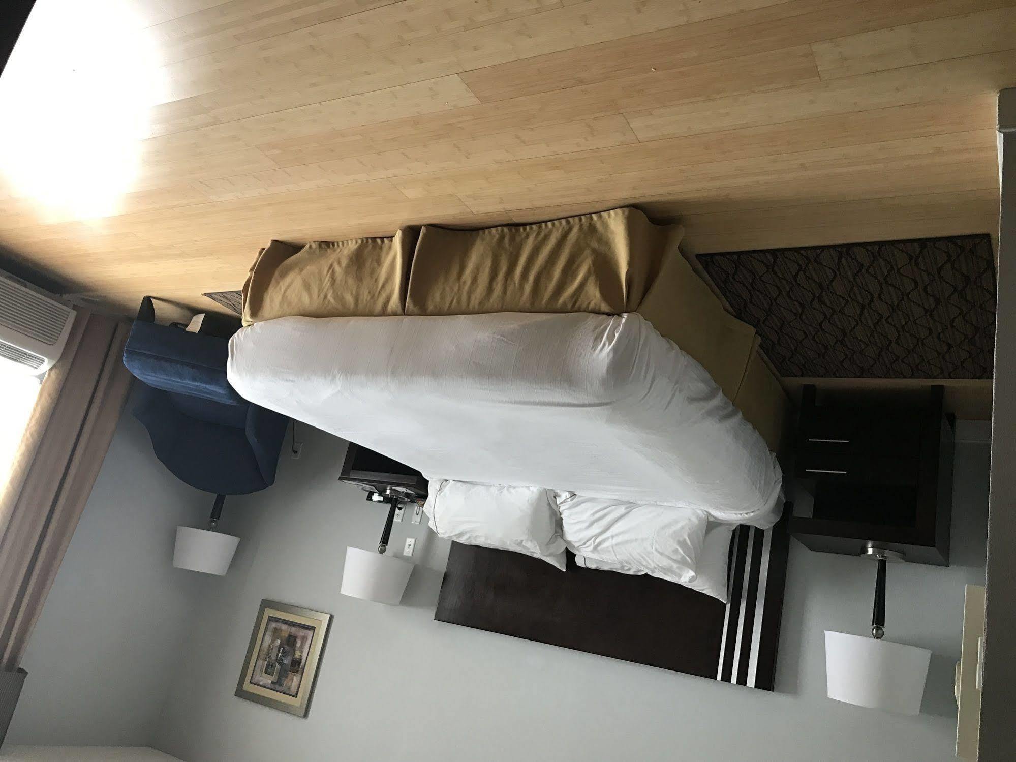 Holiday Inn Express - Bentleyville Екстер'єр фото