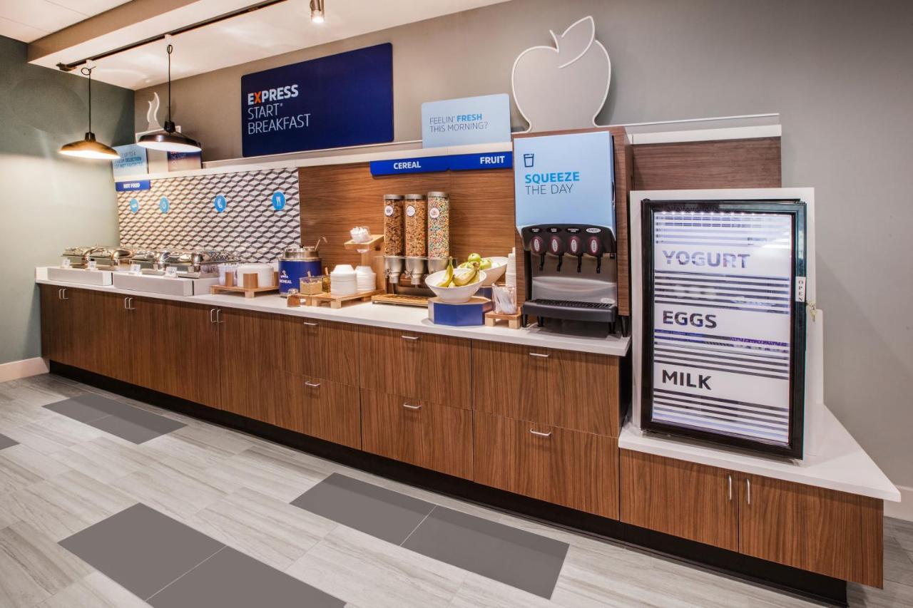 Holiday Inn Express - Bentleyville Екстер'єр фото